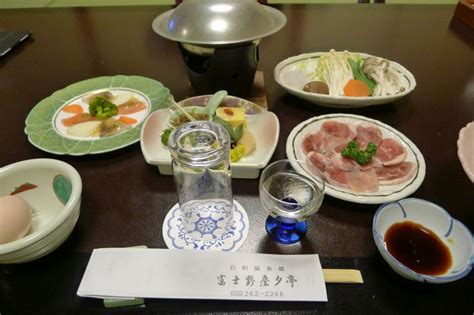 旅館 エロ|【石和温泉】富士野屋（夕亭） 一人宴会 体験レポート その1 –.